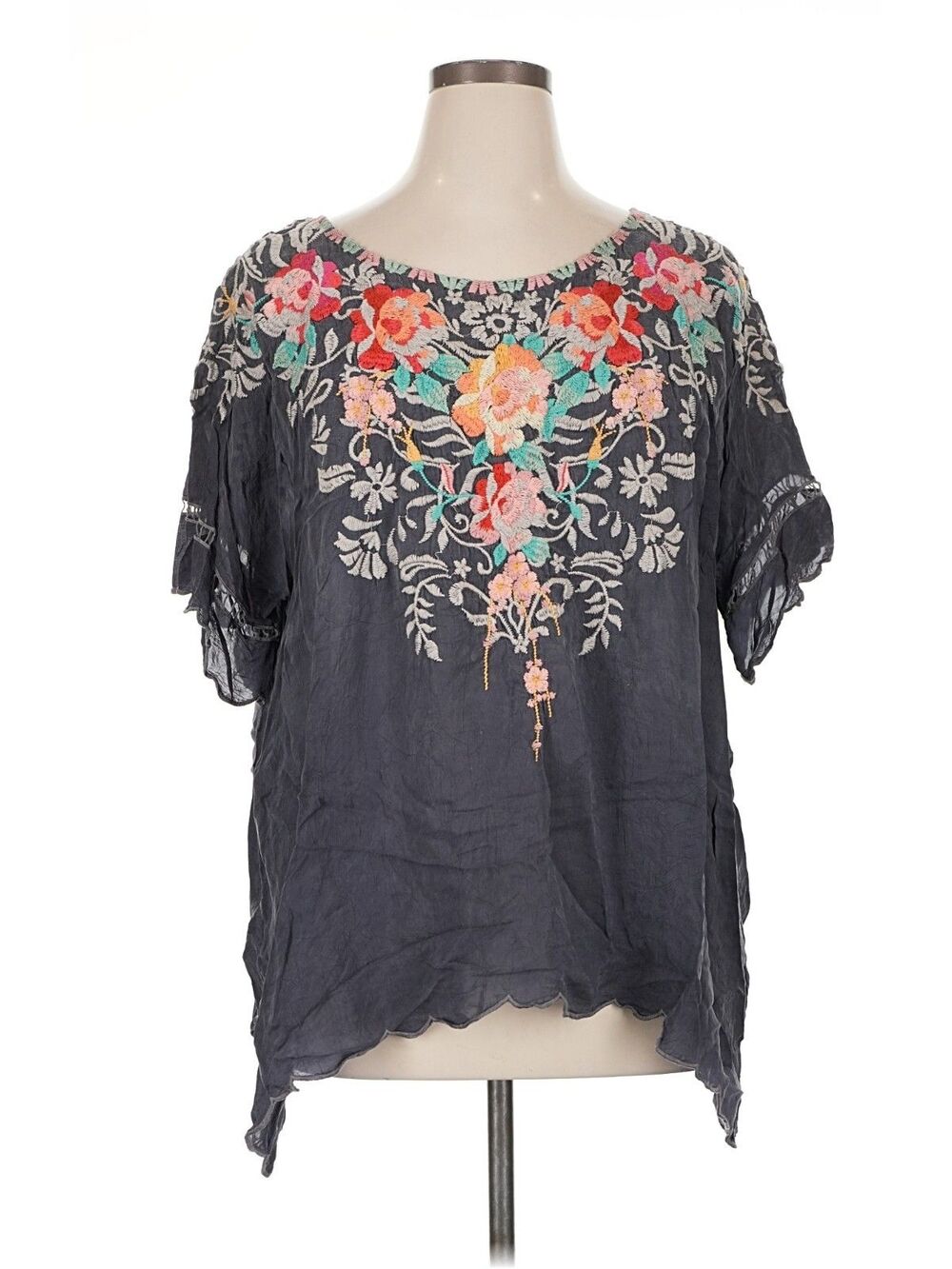 Johnny Was Plus 1X Short Sleeve Gray Embroidered Floral V-Neck Boho Tunic Top